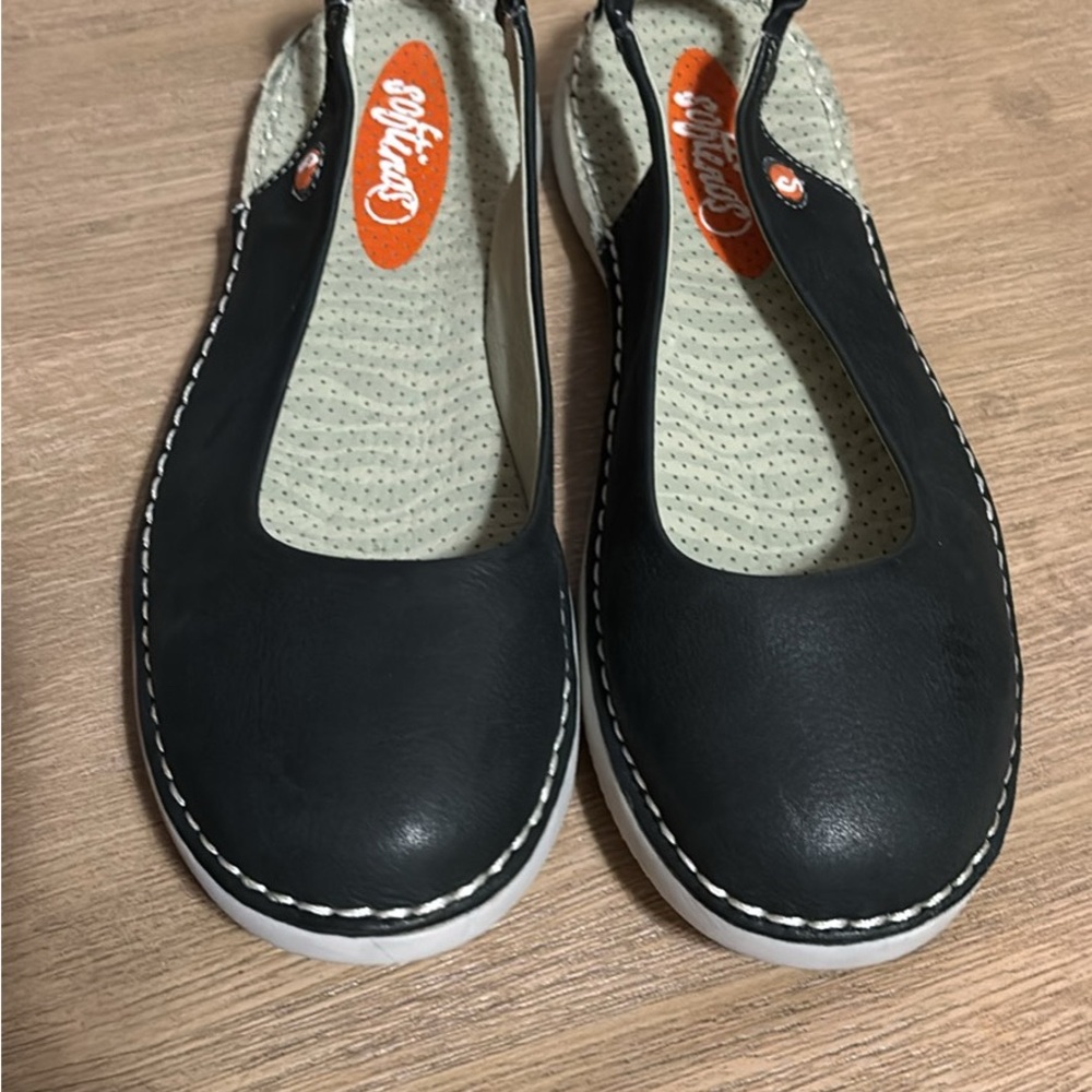 Softinos by FLY London Leather Black Sandals Size 6.5 - 7  (size 37) A-7